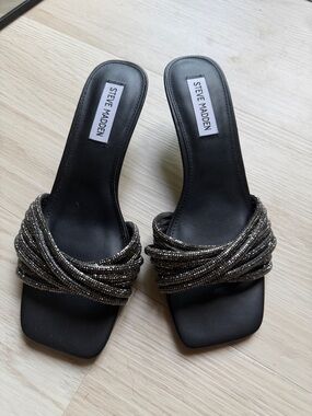 Steve Madden Black Braided Beaded Slide Sandals